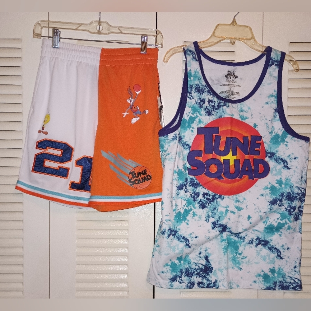 Forever 21 SPACE JAM Shorts (xs) with Tune Squad Tank Top (s) Set